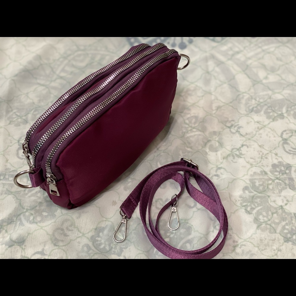 Handbag - Picture 2 of 3
